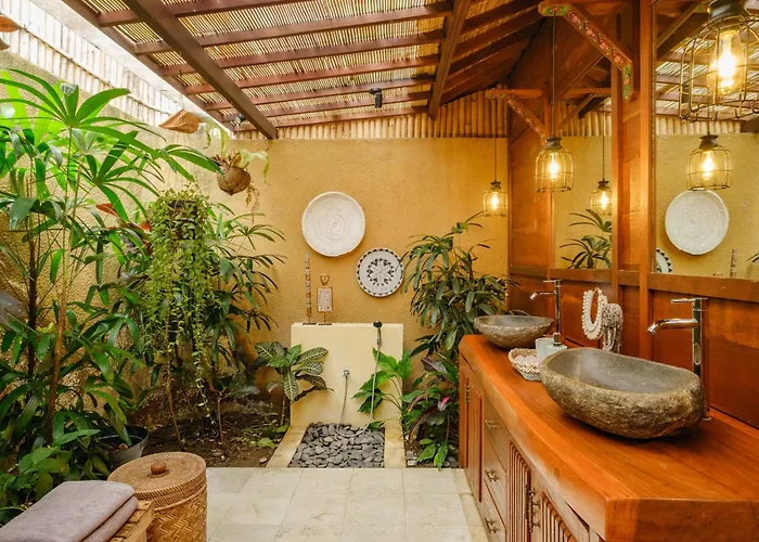 Dharuna * Ubud