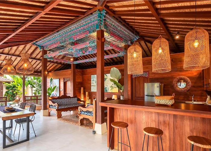 Dharuna * Ubud